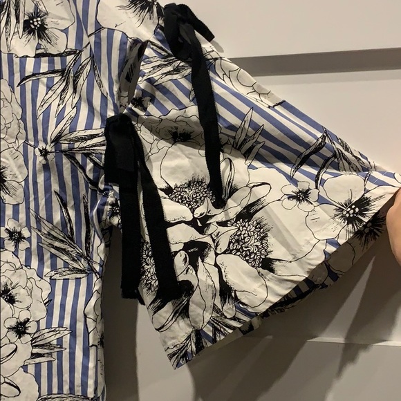 Floral Print Cotton Bell Sleeve Top - Picture 2 of 4